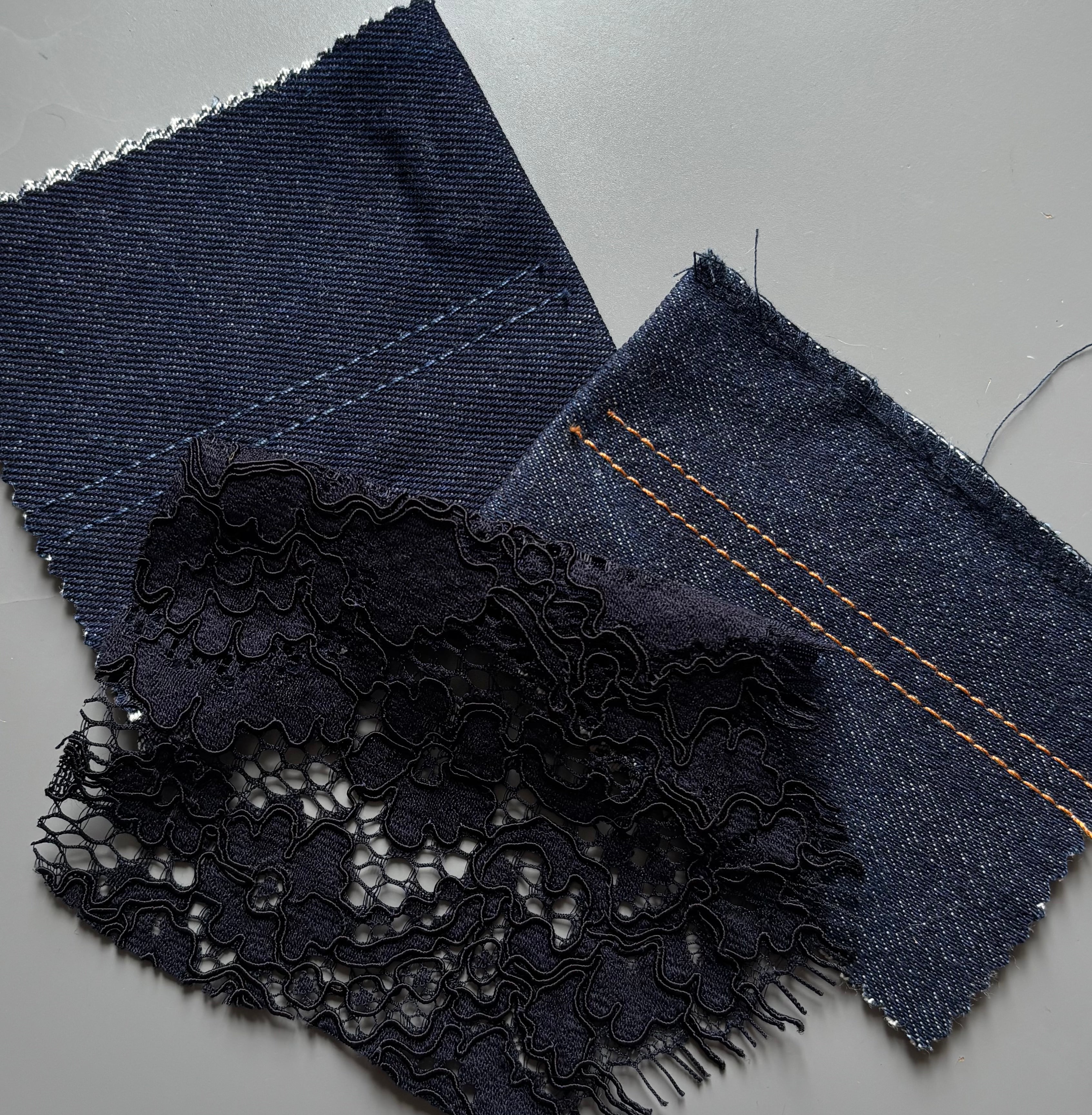 ROBE SALOPETTE EN DENIM