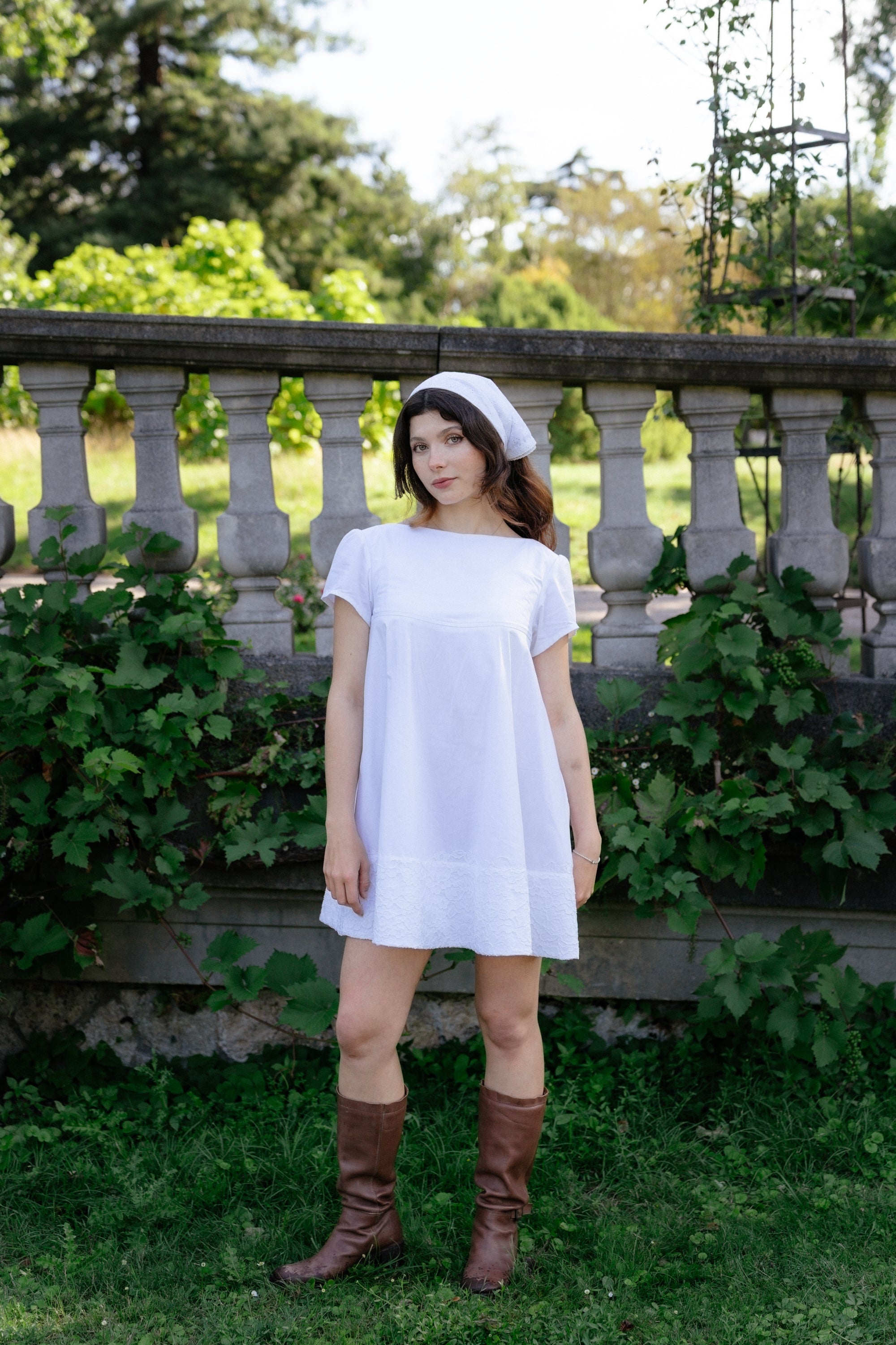 ROBE BLANCHE EN DENTELLE